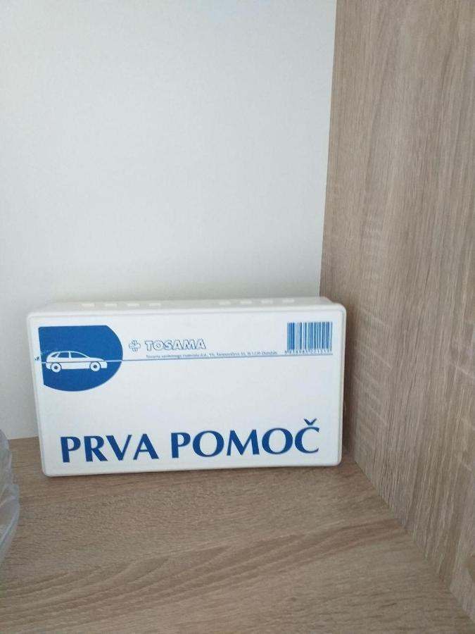Popovic * Pola
